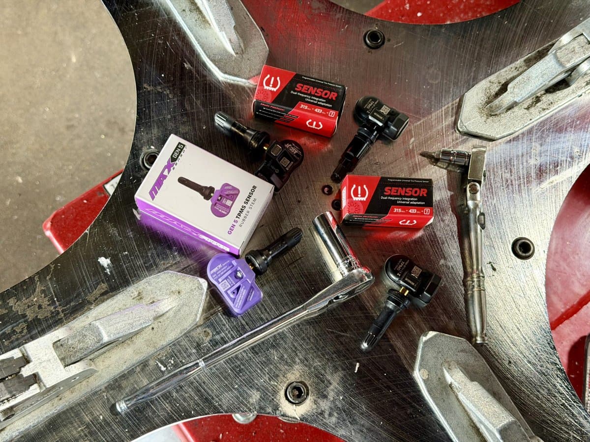 Tire Pressure Monitor Sensors 315 MHz or 433/434 MHz