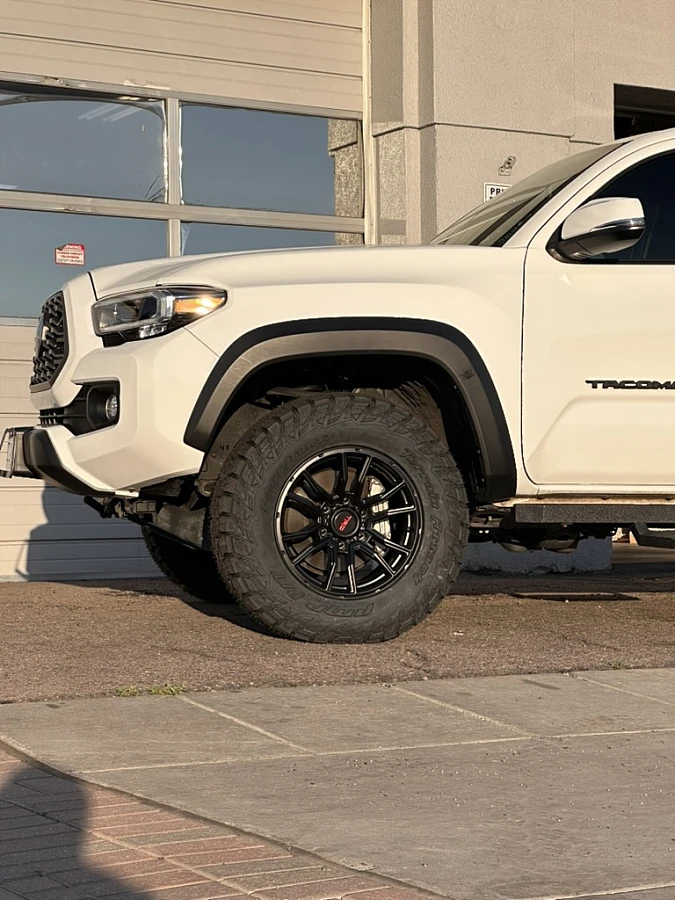AGP 306 Black on 2023 Toyota Tacoma