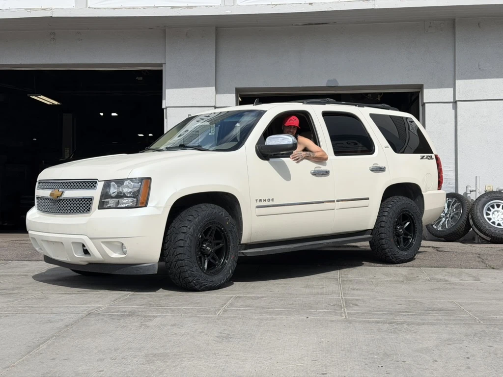 AGP 307 Black on 2012 Chevrolet Tahoe