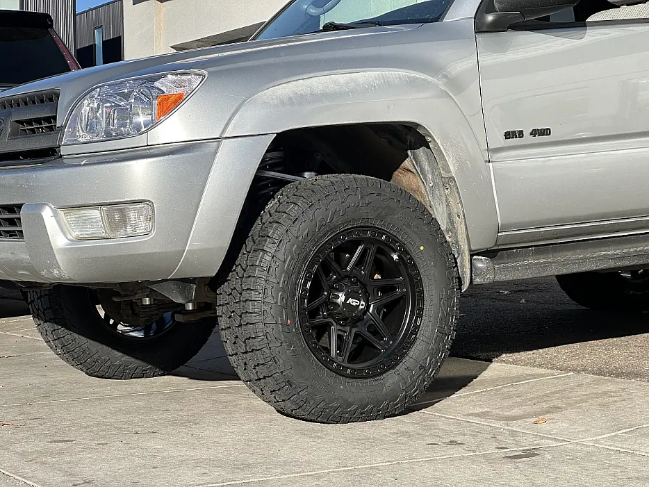 AGP 307 Black on 2012 Toyota 4Runner