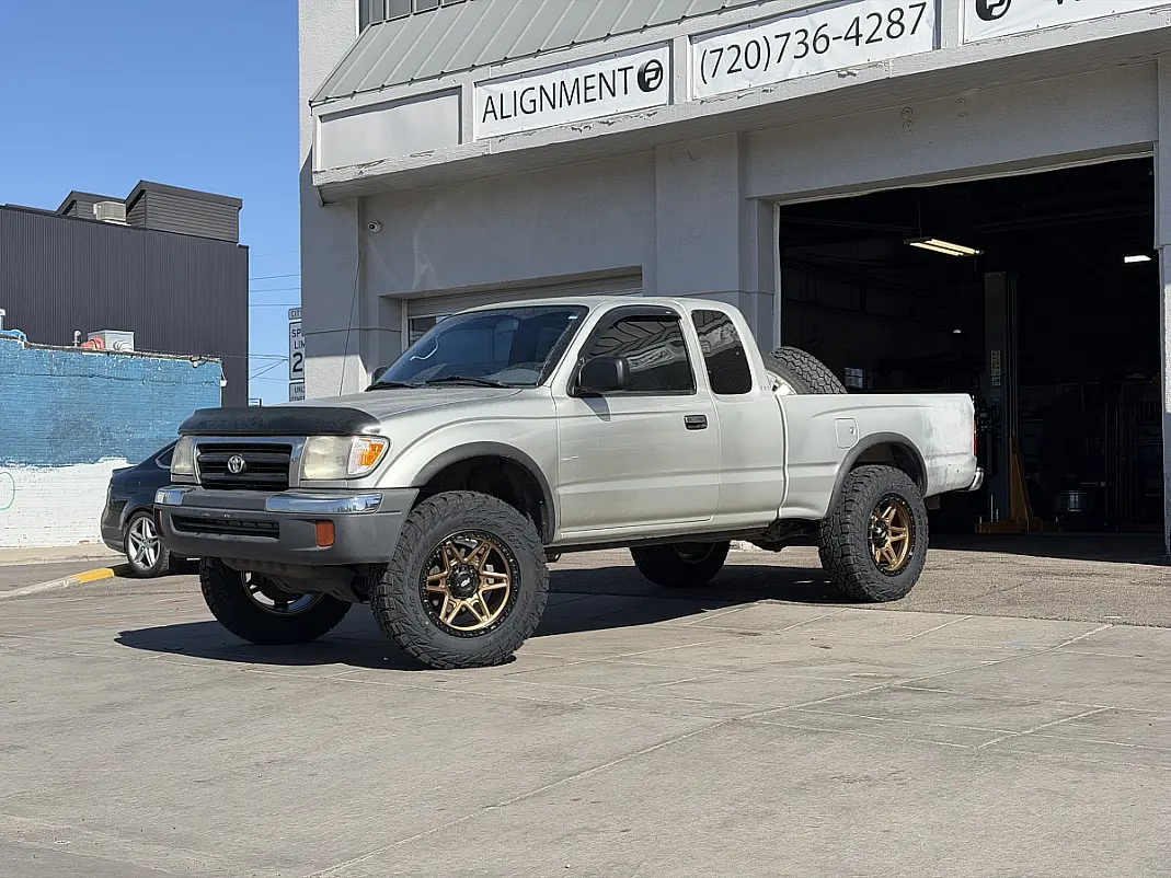 Bronze AGP 307 on 2002 Toyota Tacoma