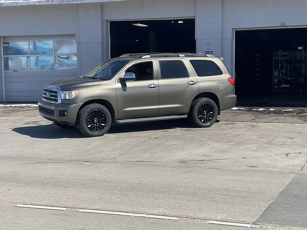 AGP HD304 Black Rim on 2009 Toyota Sequoia