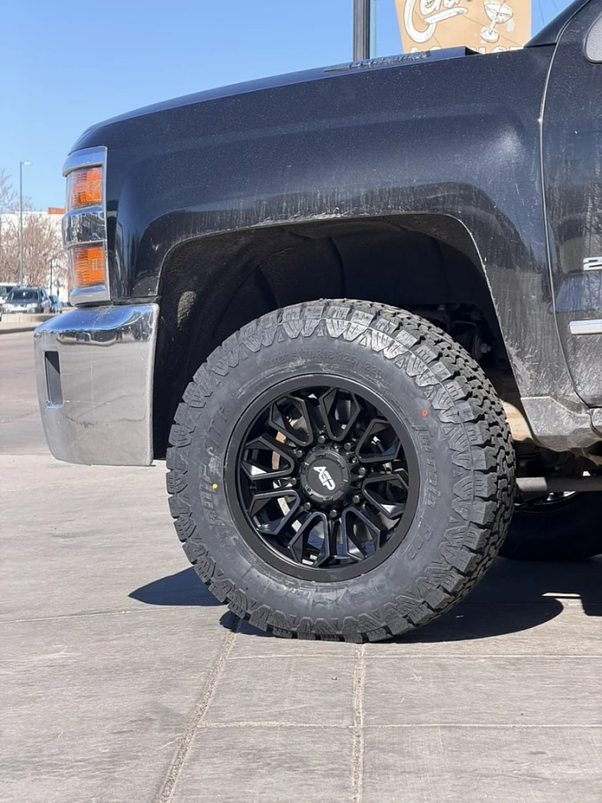 AGP HD304 Black on 2017 Chevrolet Silverado 2500HD