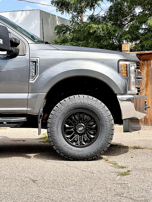 Black AGP HD304 Rim on 2020 Ford F-250