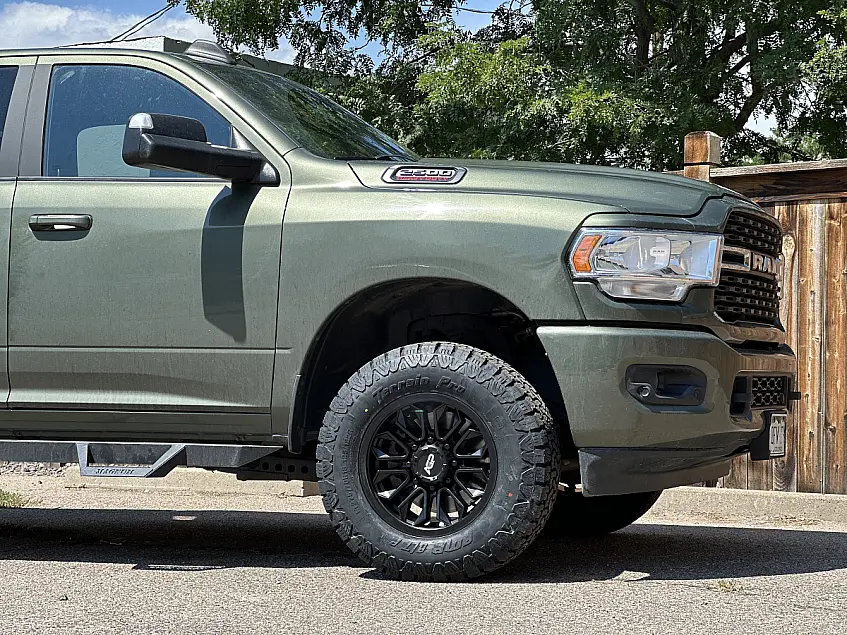 Black AGP HD304 on 2023 RAM 2500