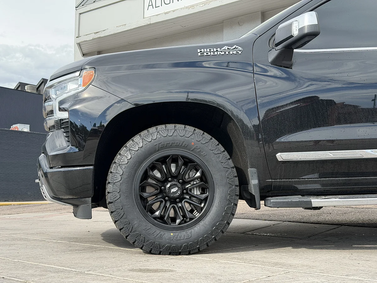 Black AGP HD304 on 2024 Chevrolet Silverado 1500