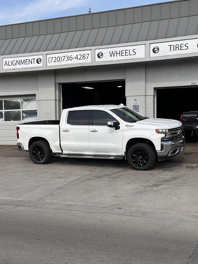 2025 Chevrolet Silverado 1500 Running AGP HD304 Black