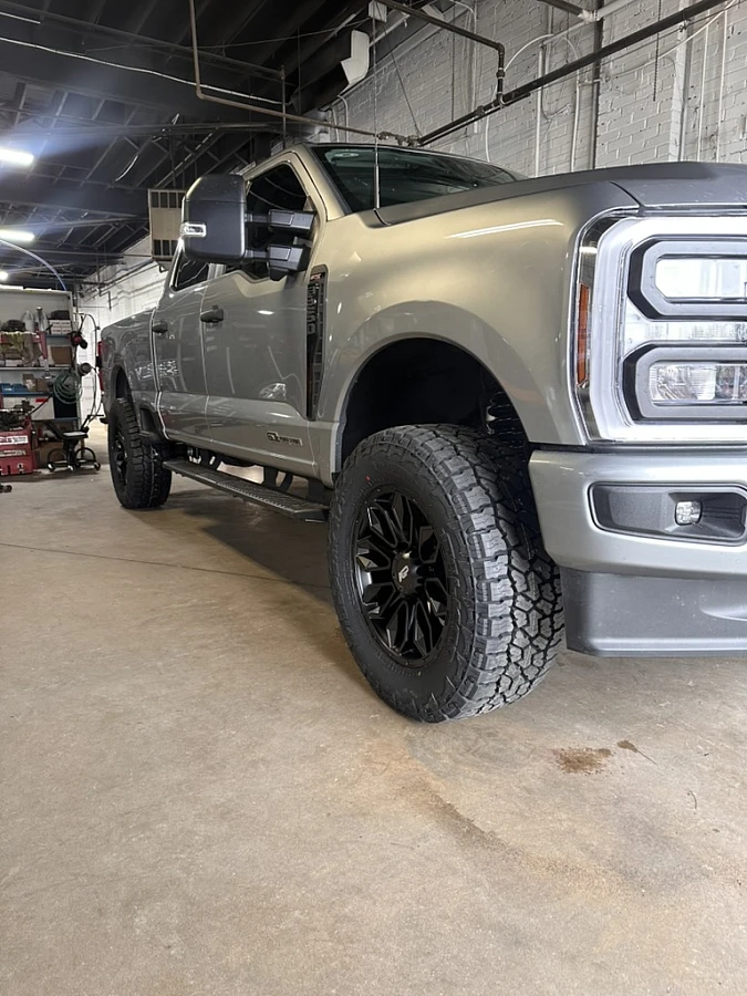 Black AGP HD304 on 2025 Ford F-250