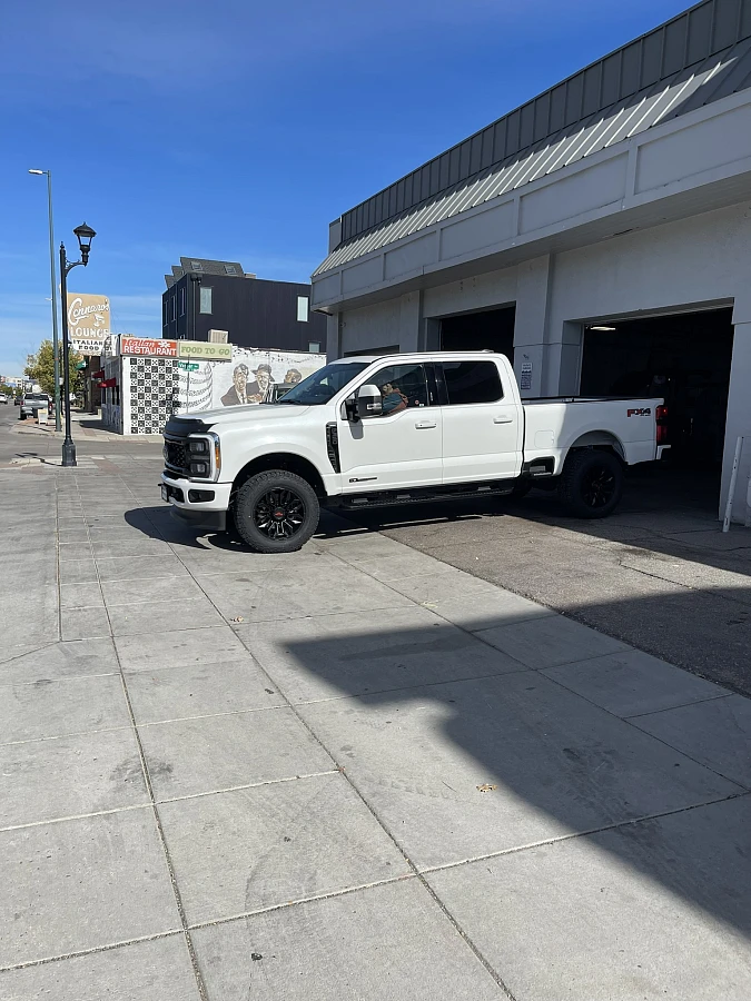 AGP HD304 Black on 2025 Ford F-350