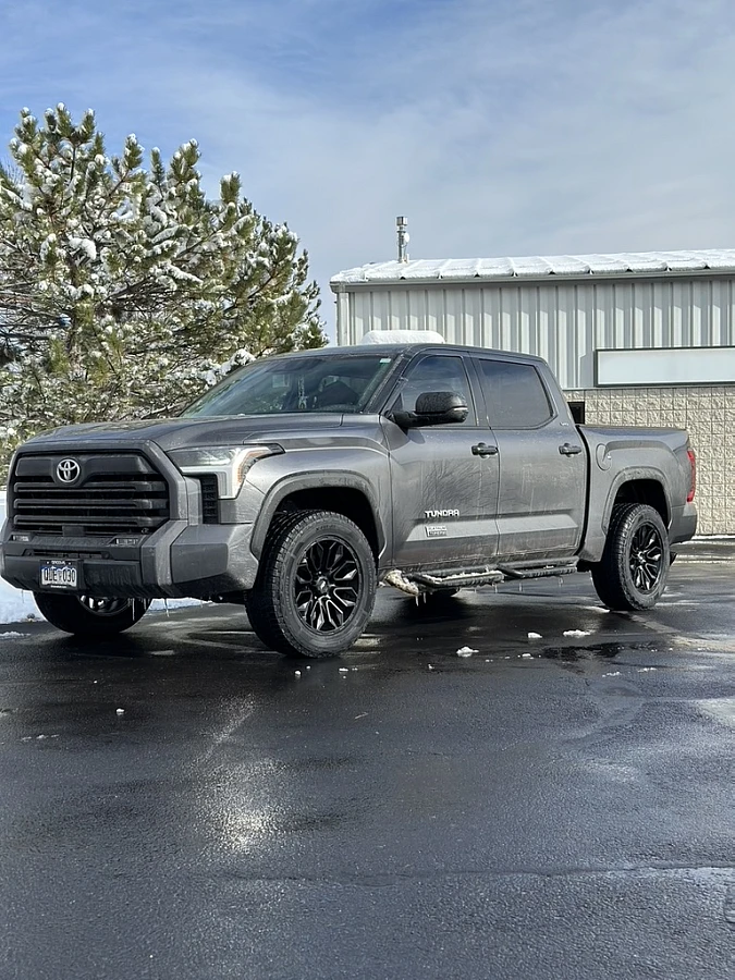 Black AGP HD304 on 2025 Toyota Tundra