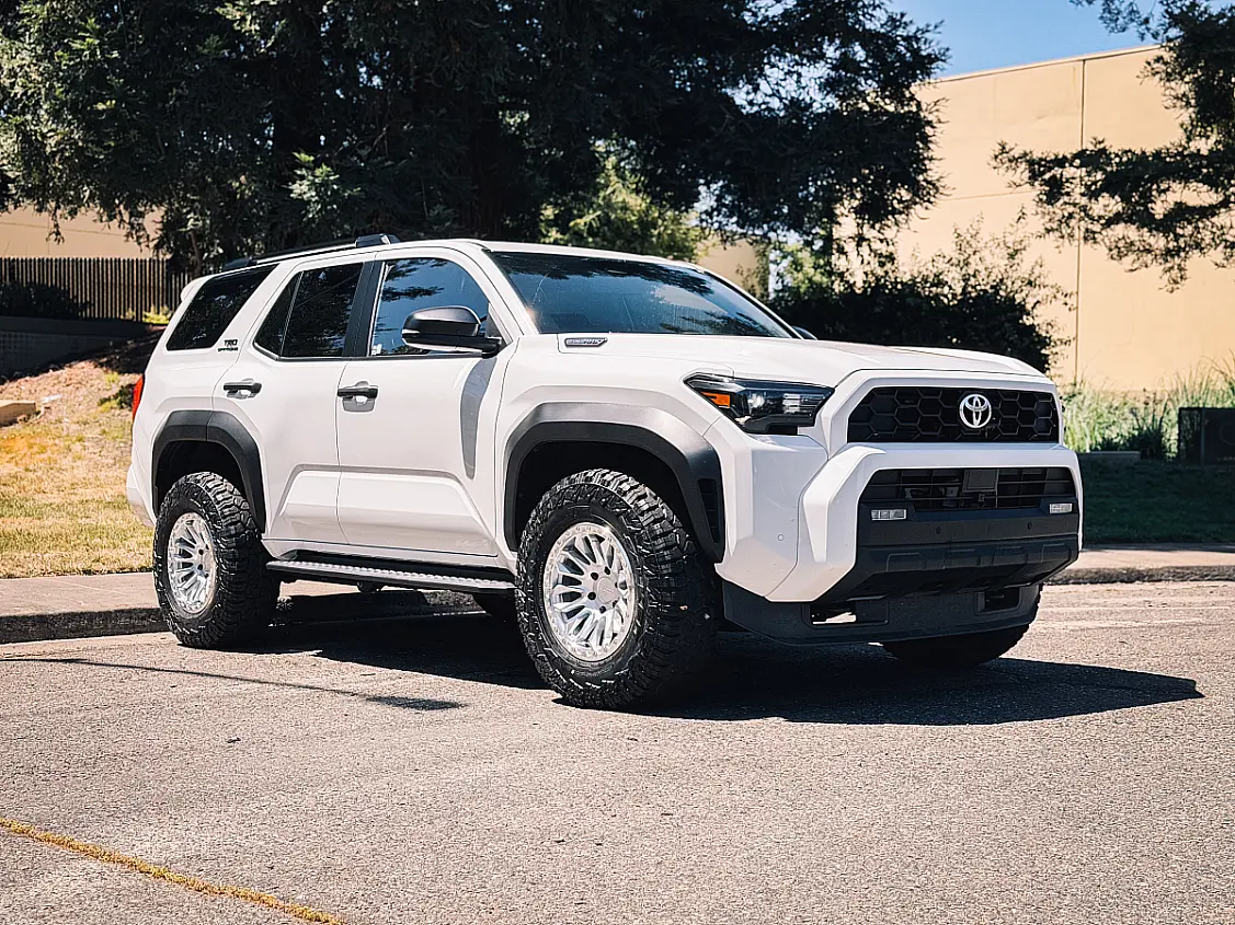 AGP HD304 Polished Silver on 2026 Toyota 4Runner