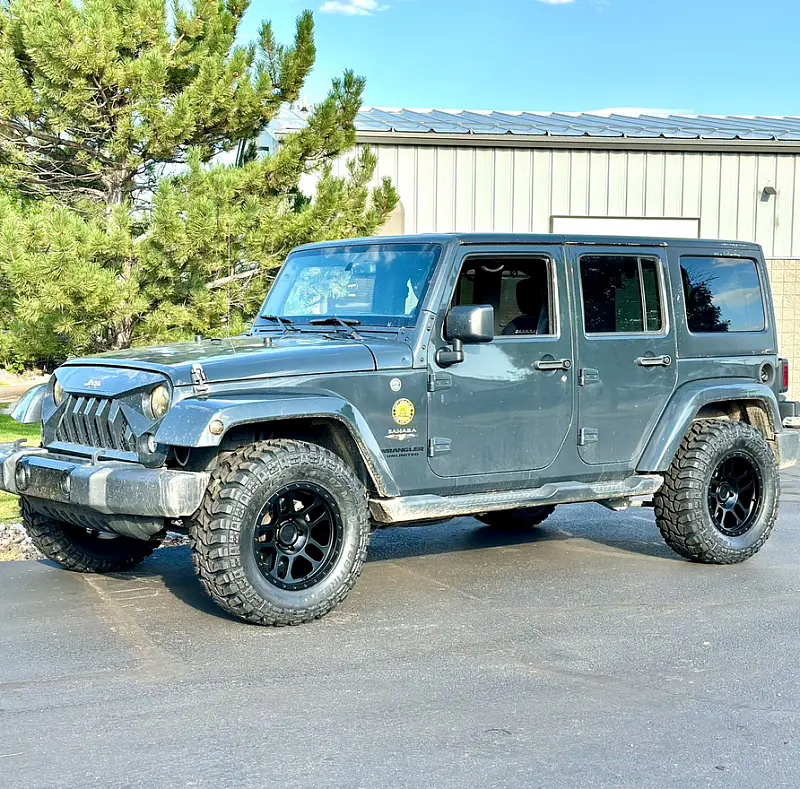 AGP TRUX Black on 2022 Jeep Wrangler