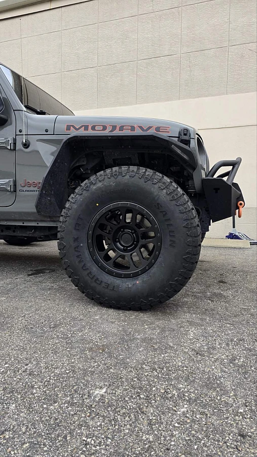 Black AGP TRUX on 2025 Jeep Gladiator