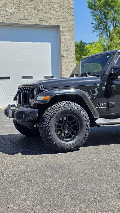 AGP TRUX Black on 2026 Jeep Gladiator