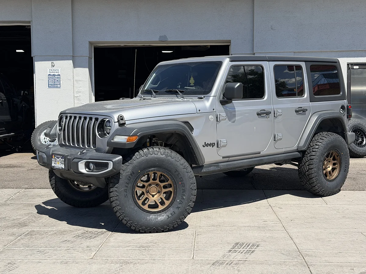 AGP TRUX Bronze on 2019 Jeep Wrangler