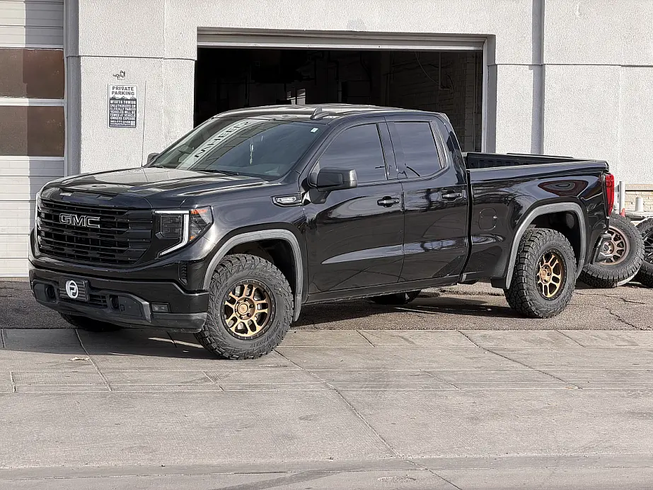 Bronze AGP TRUX Rim on 2025 GMC Sierra 1500