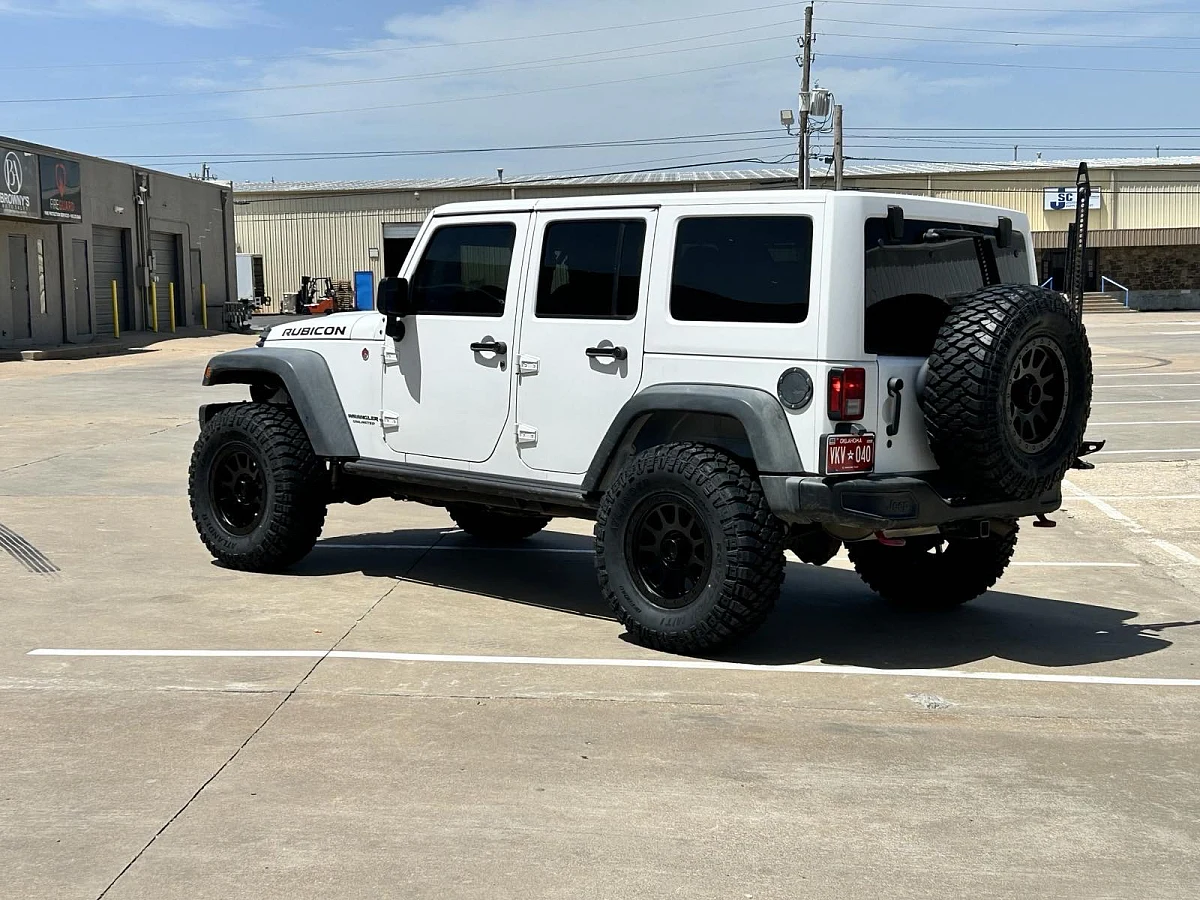 Black Basta RF1 on 2022 Jeep Wrangler