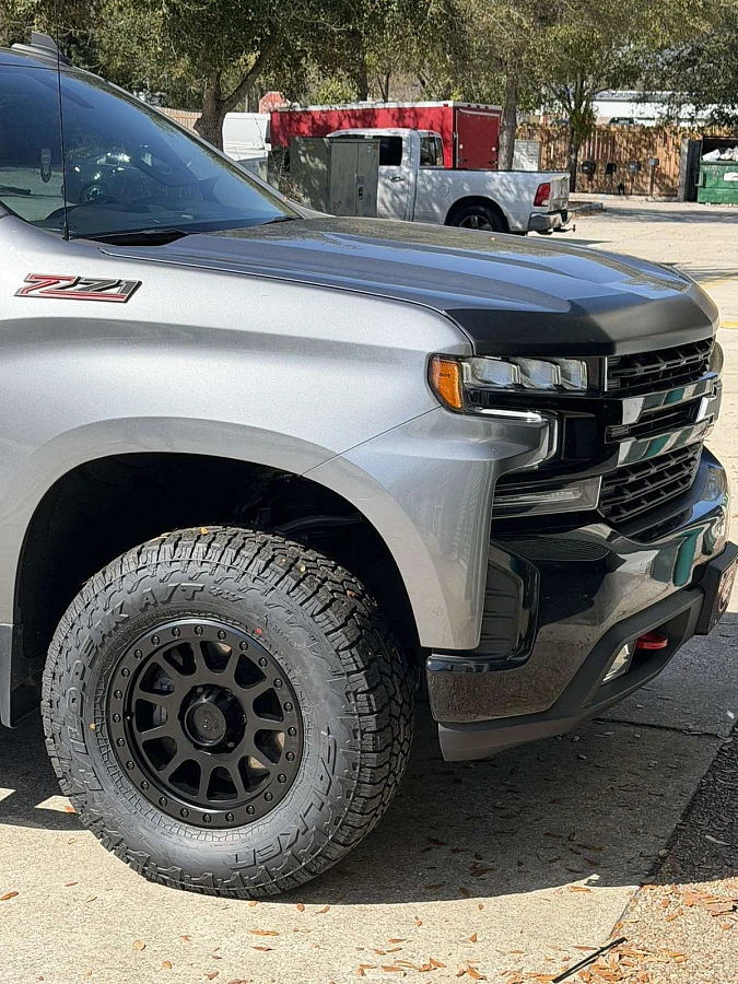 2025 Chevrolet Silverado 1500 with Basta RF1 Black Rims