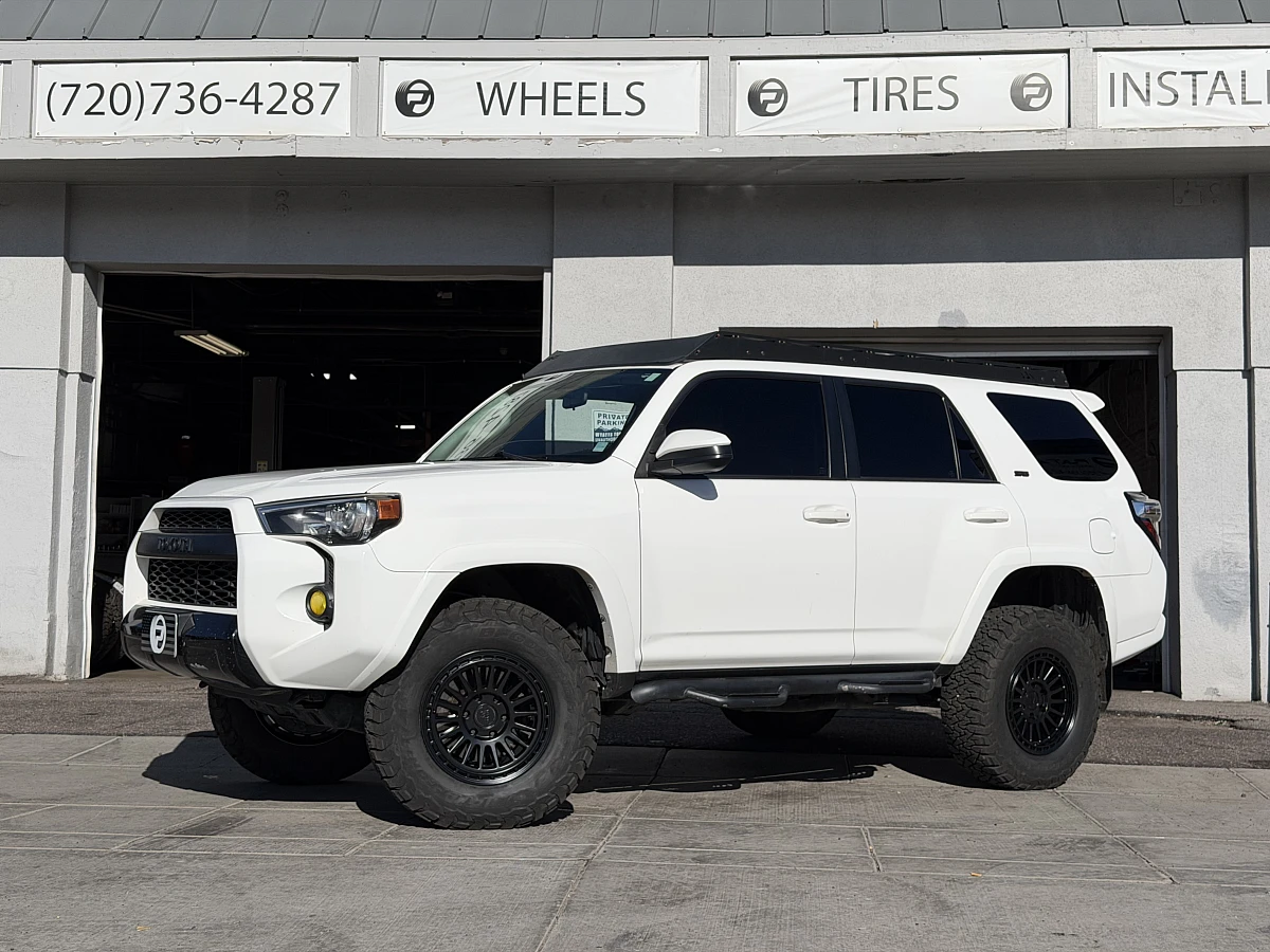 Basta RF3 Black on 2022 Toyota 4Runner