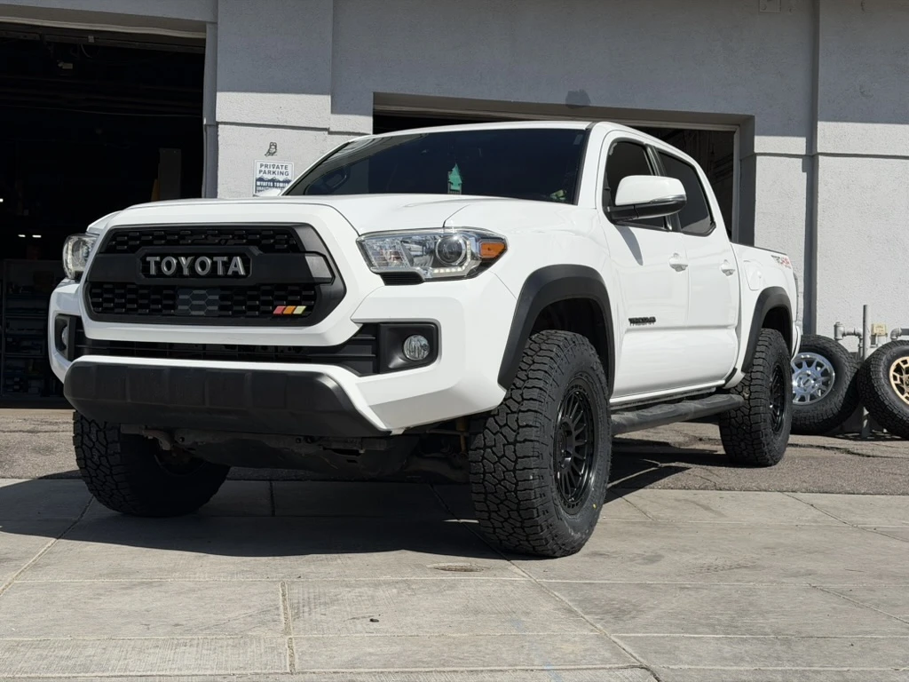 2022 Toyota Tacoma Equipped with Basta RF3 Black