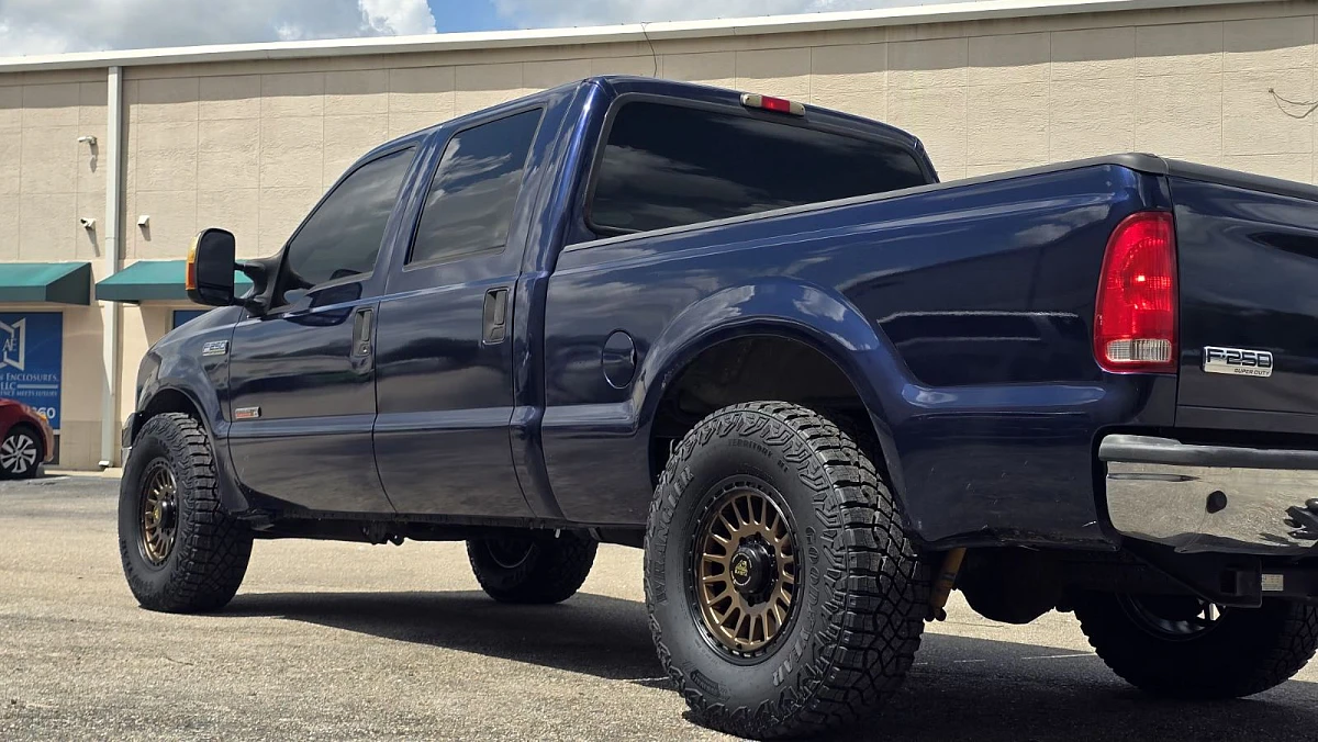 Bronze Basta RF3 on 2007 Ford F-250