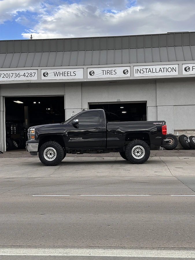 Basta Polished Silver RF3 Wheel on 2015 Chevrolet Silverado 1500