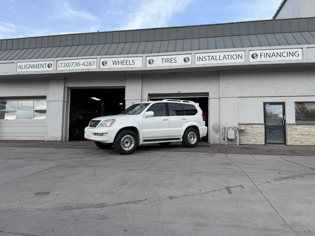Basta RF3 Polished Silver on 2016 Lexus GX