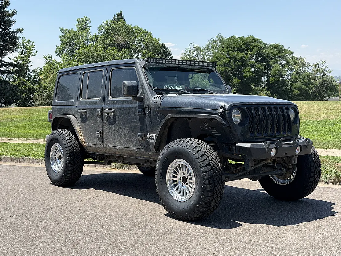 Basta Polished Silver RF3 Wheel on 2020 Jeep Wrangler
