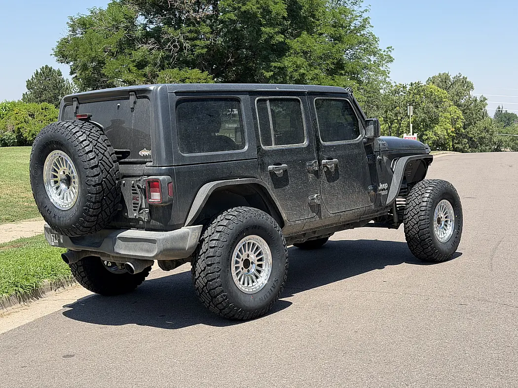 Basta RF3 Polished Silver Rim on 2020 Jeep Wrangler
