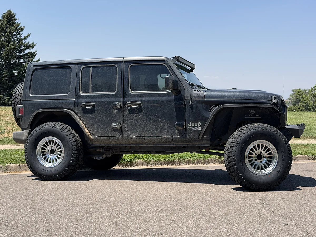 2020 Jeep Wrangler Running Basta RF3 Polished Silver