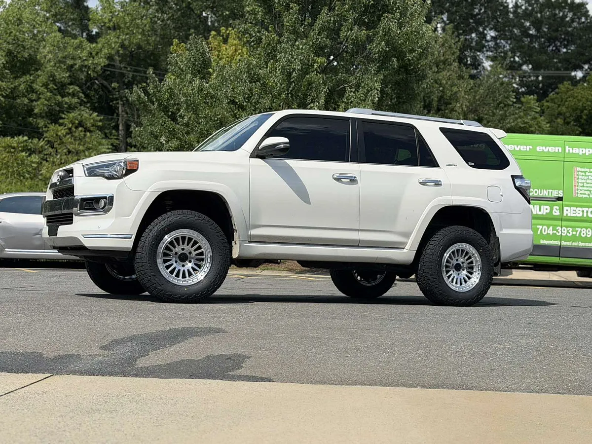 Basta Polished Silver RF3 Wheel on 2022 Toyota 4Runner