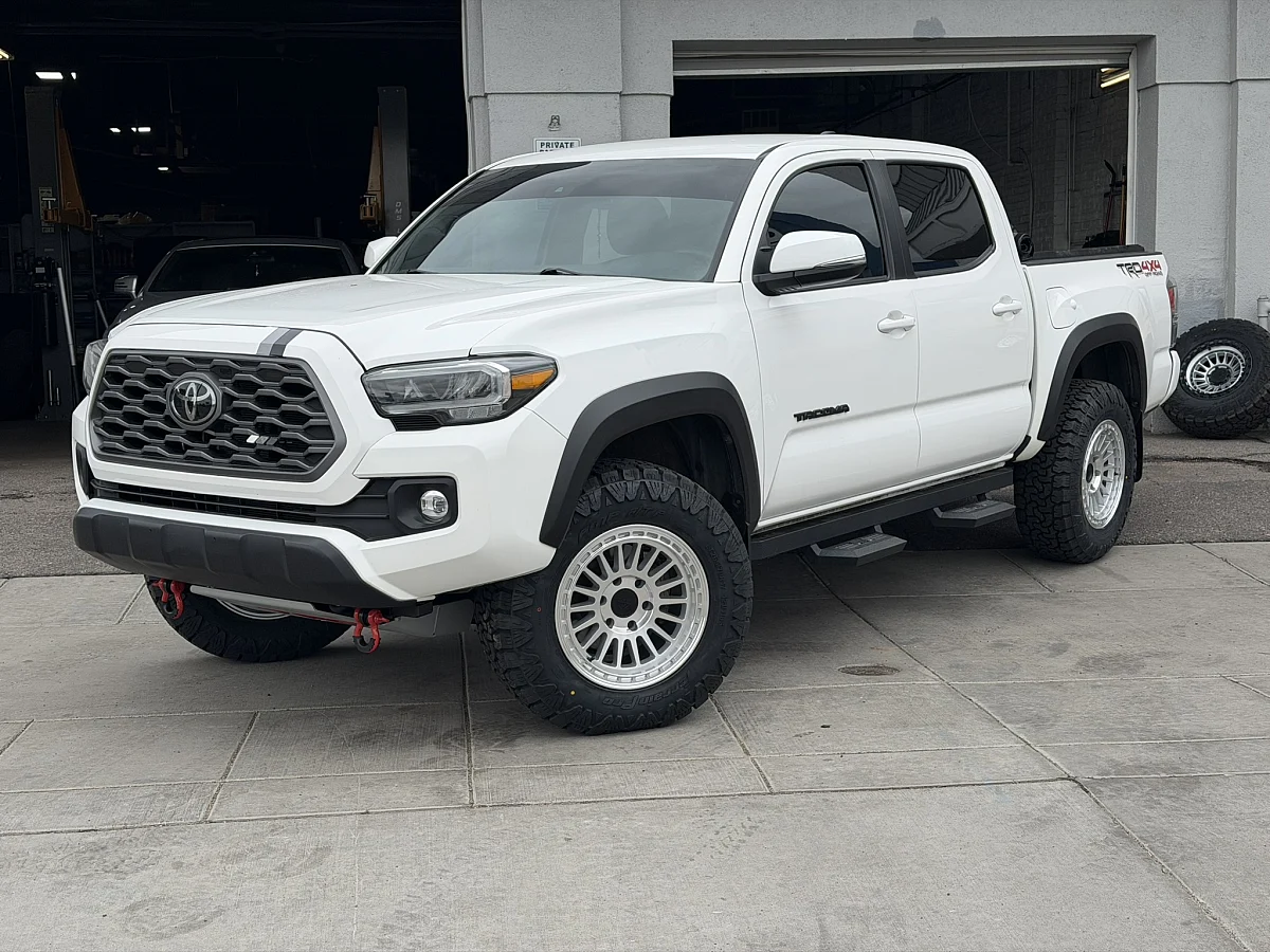 Basta Polished Silver RF3 Wheel on 2023 Toyota Tacoma