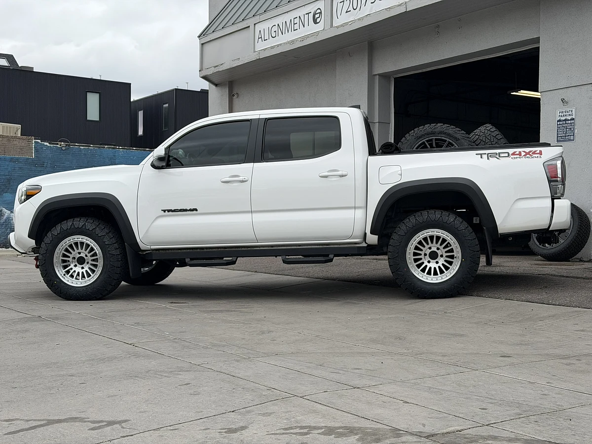 2023 Toyota Tacoma Running Basta RF3 Polished Silver