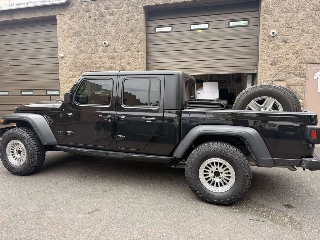 2025 Jeep Gladiator Basta RF3 Polished Silver Wheel