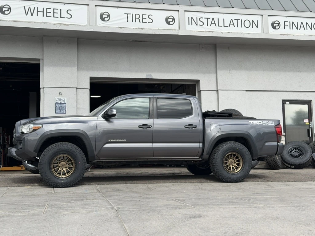 2023 Toyota Tacoma Running Lock Off-Road Baja Bronze