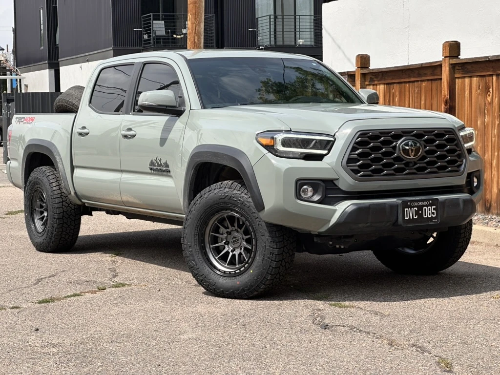 2024 Toyota Tacoma Equipped with Lock Off-Road Baja Charcoal