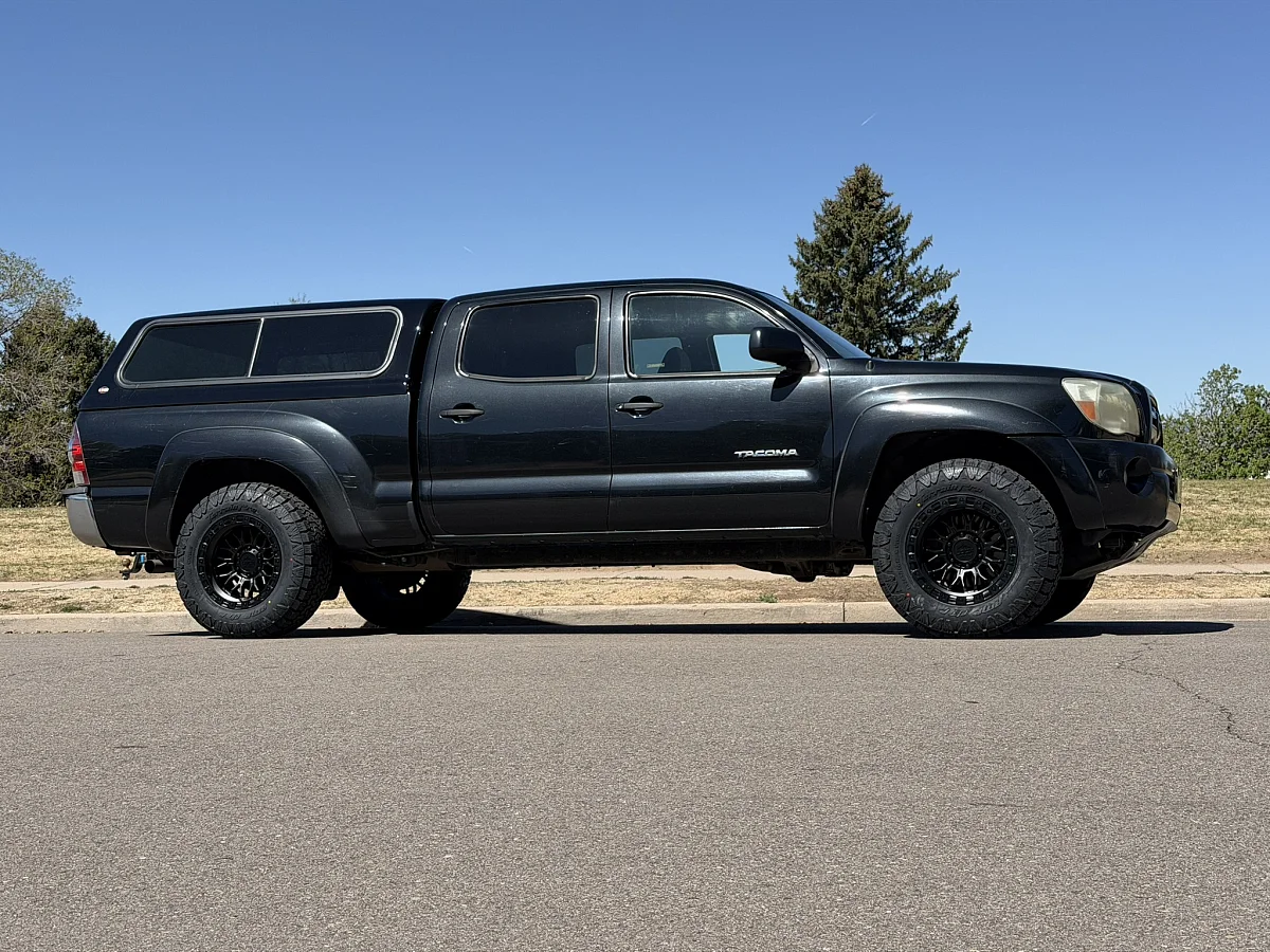 Black Lock Off-Road Combat on 2008 Toyota Tacoma