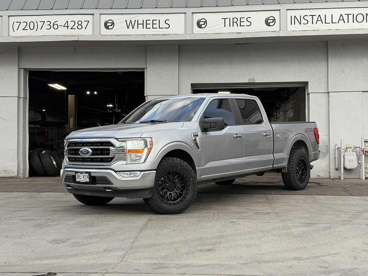Black Lock Off-Road Combat on 2021 Ford F-150