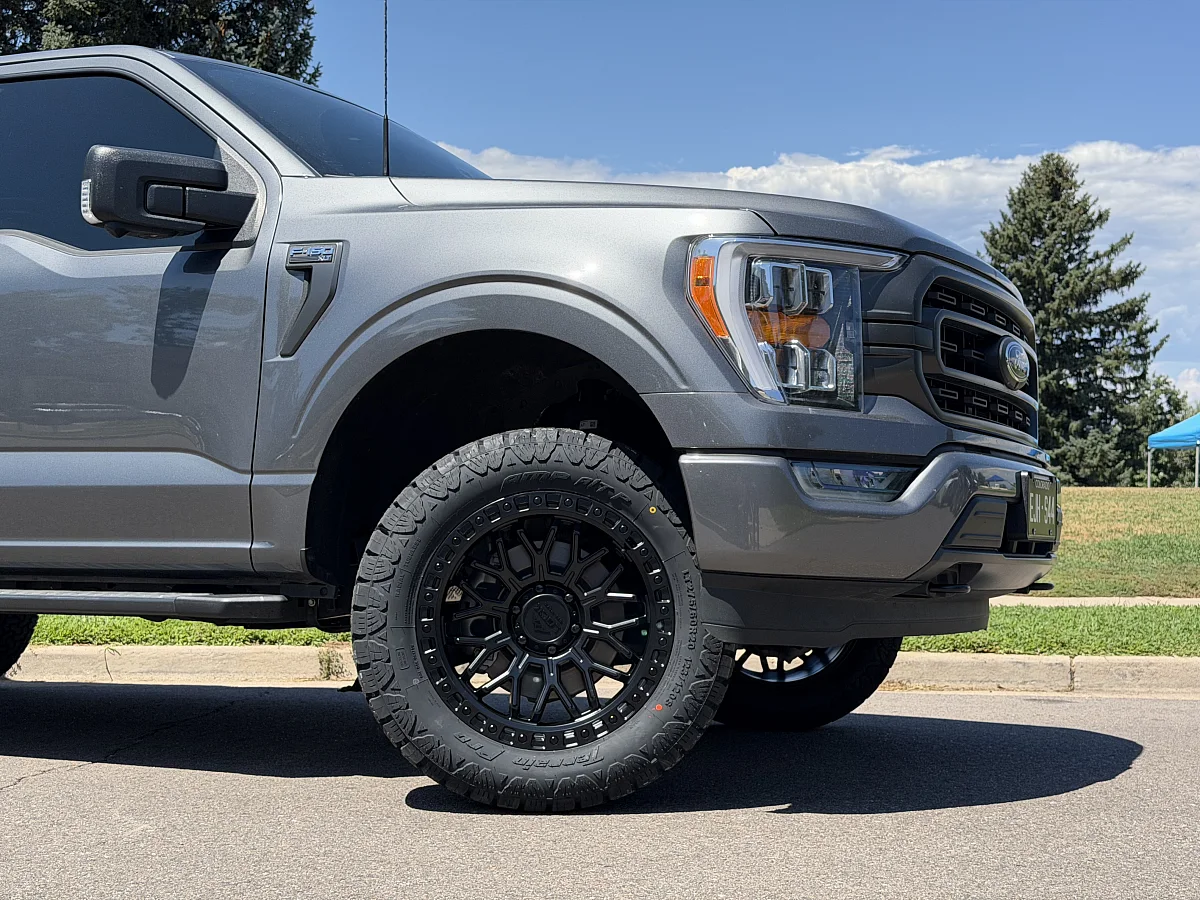 Black Lock Off-Road Combat on 2022 Ford F-150