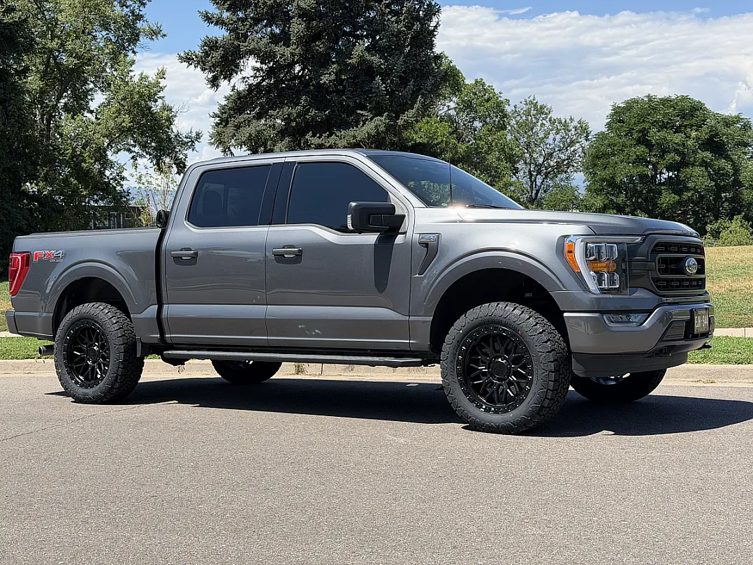 2022 Ford F-150 Running Lock Off-Road Combat Black