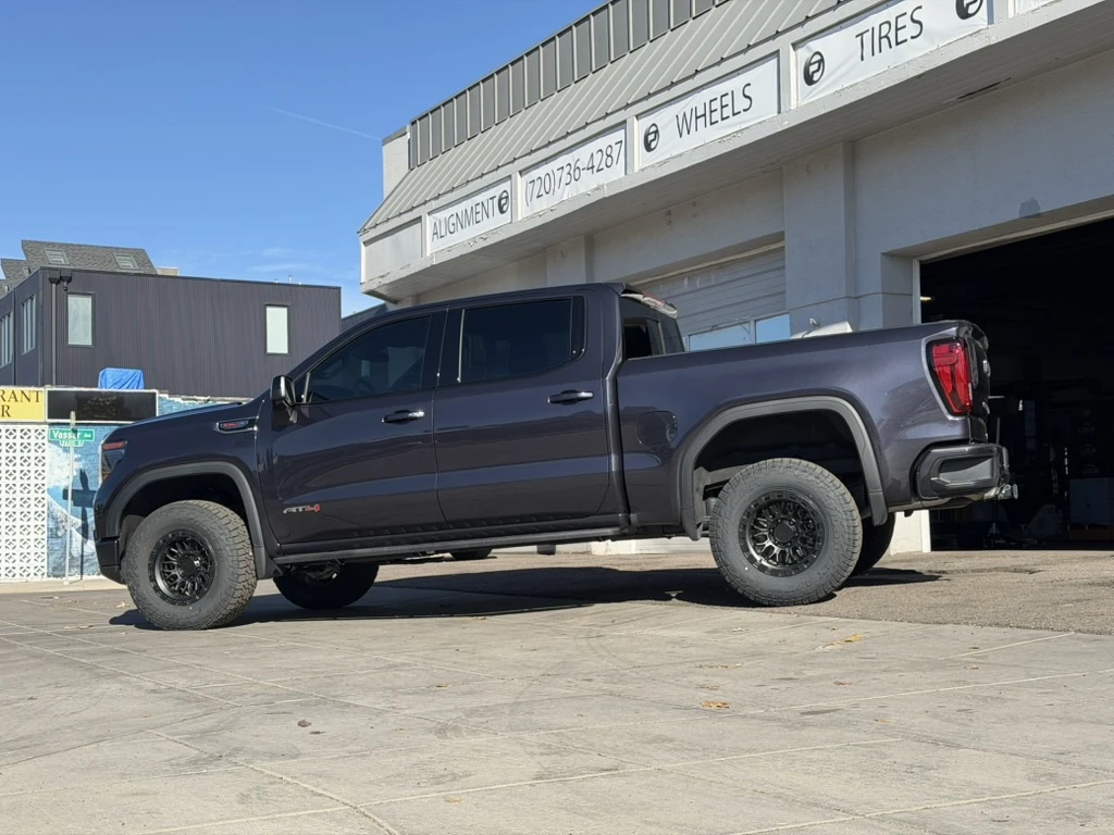 Black Lock Off-Road Combat on 2025 GMC Sierra 1500