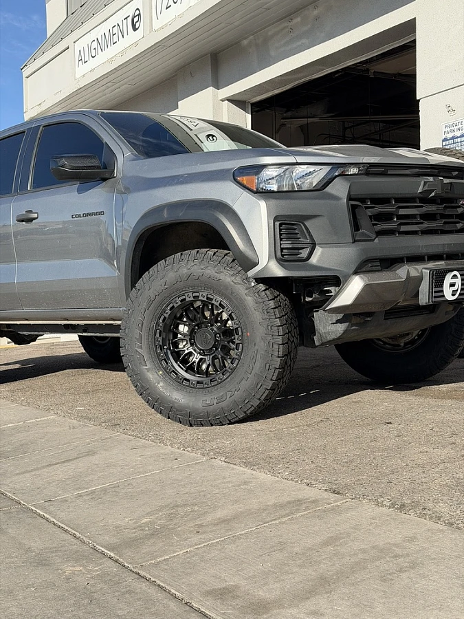 2026 Chevrolet Colorado with Lock Off-Road Combat Black Rims