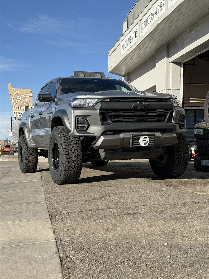 2026 Chevrolet Colorado Running Lock Off-Road Combat Black