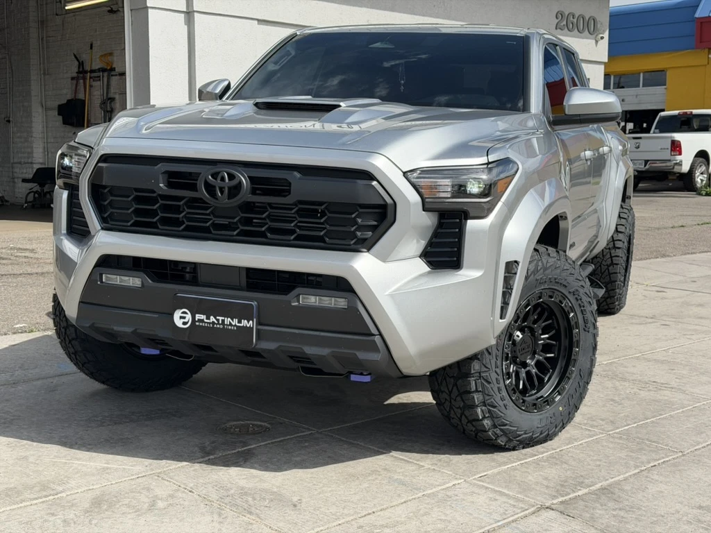 2026 Toyota Tacoma Running Lock Off-Road Combat Black