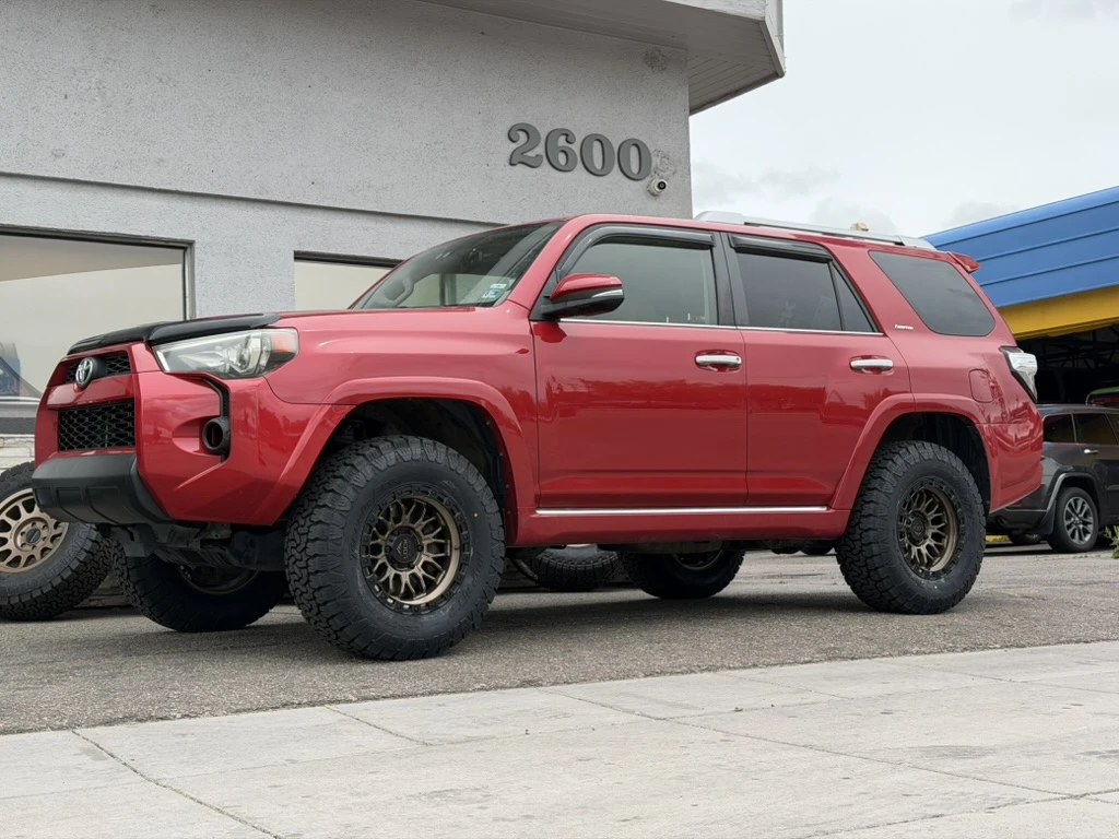 Bronze Lock Off-Road Combat on 2021 Toyota 4Runner