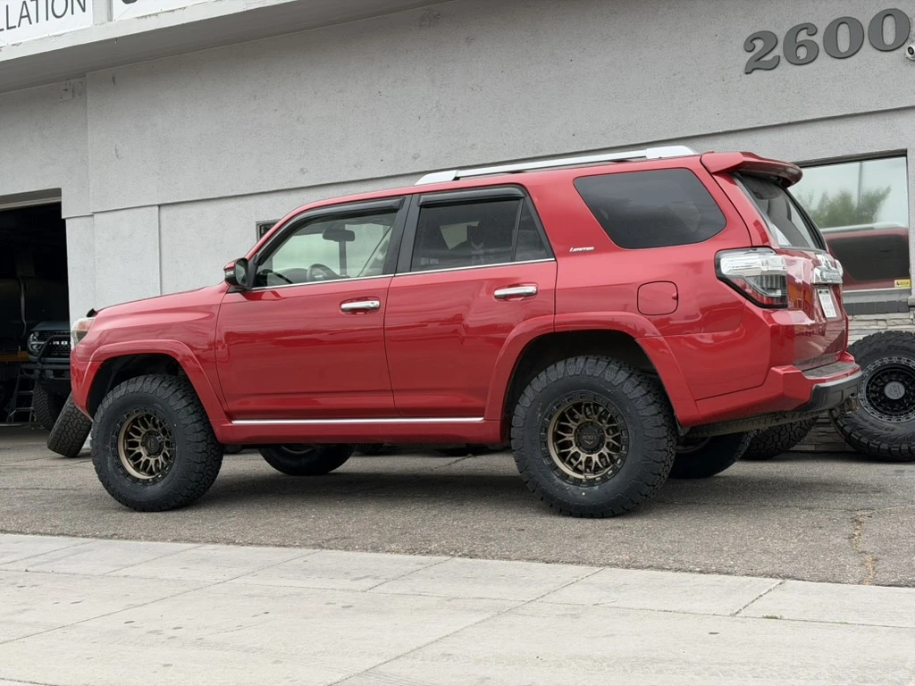 2021 Toyota 4Runner Lock Off-Road Combat Bronze Wheel