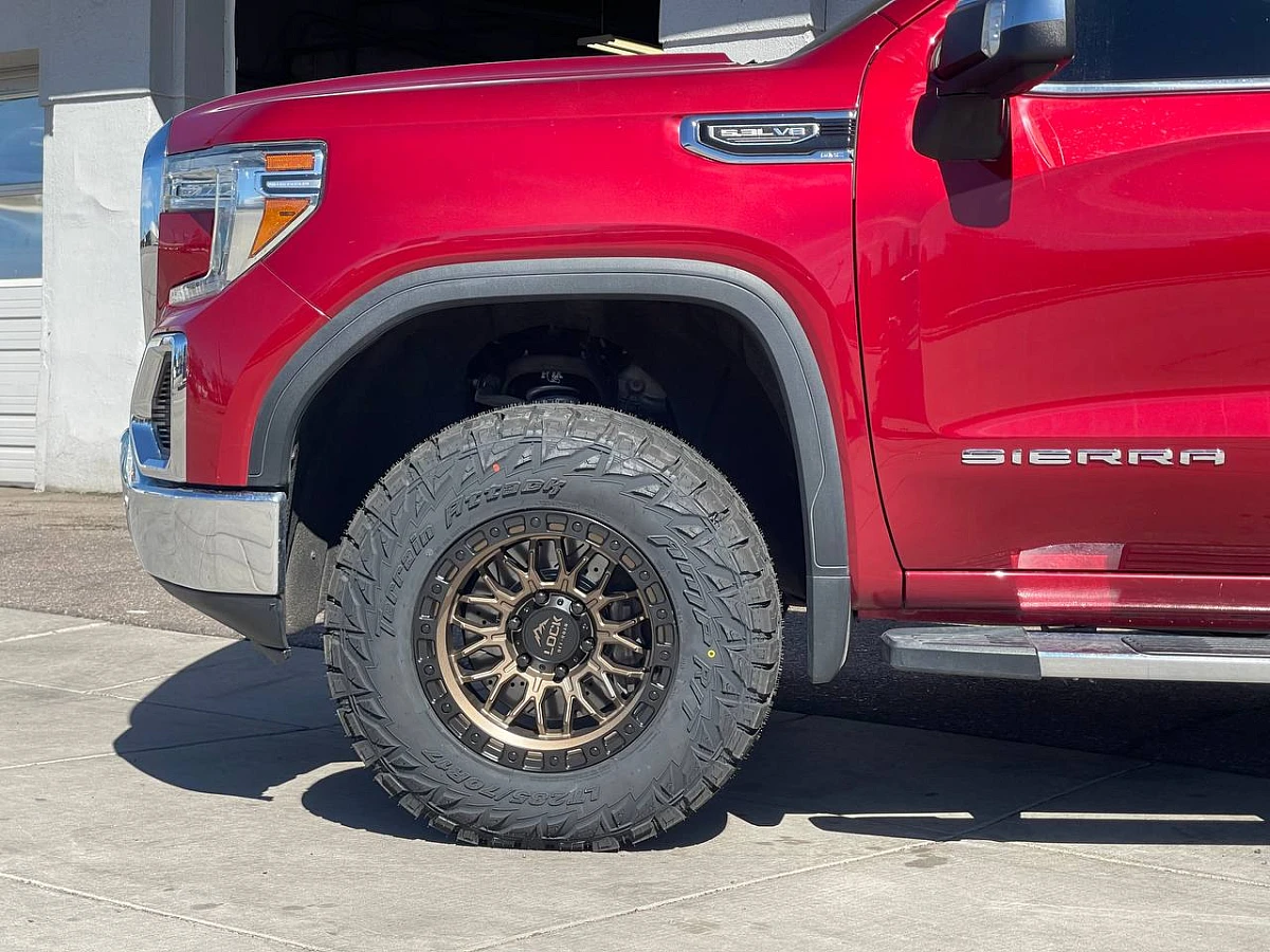 Lock Off-Road Combat Bronze on 2022 GMC Sierra 1500