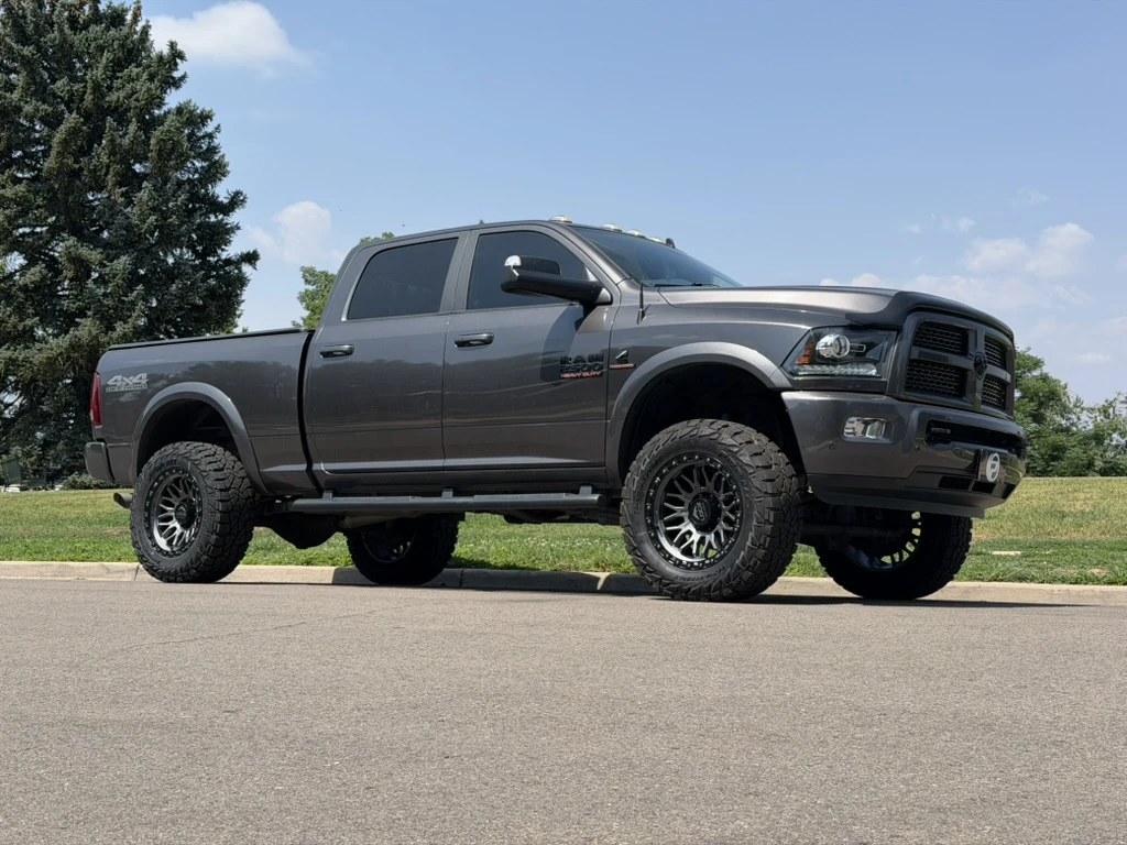 Lock Off-Road Combat Charcoal on 2018 RAM 2500