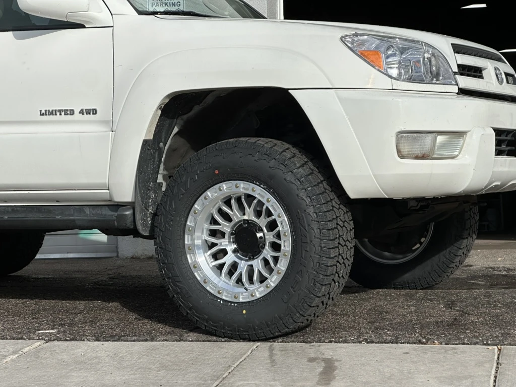 Lock Off-Road Combat Polished Silver on 2009 Toyota 4Runner