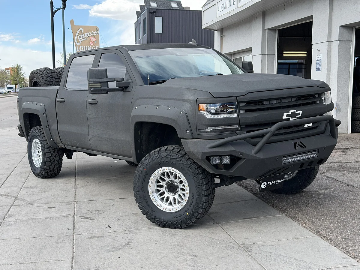 2016 Chevrolet Silverado 1500 Equipped with Lock Off-Road Combat Polished Silver